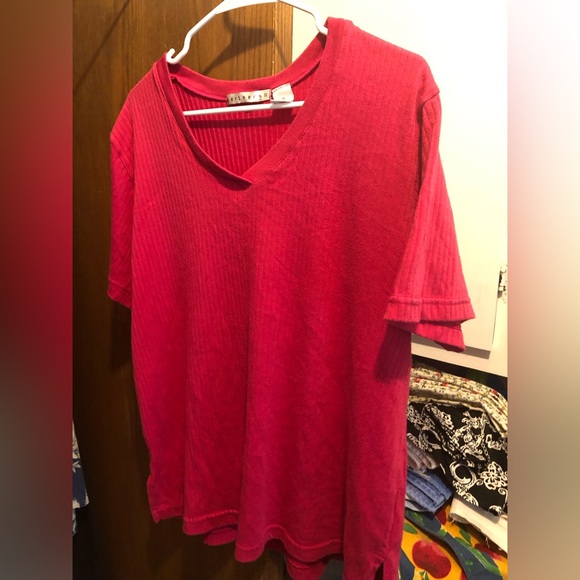 Vintage Partners by Mervyn’s Raspberry Red Tee- 738 *tee deal $8 or 🦋 - Picture 1 of 4